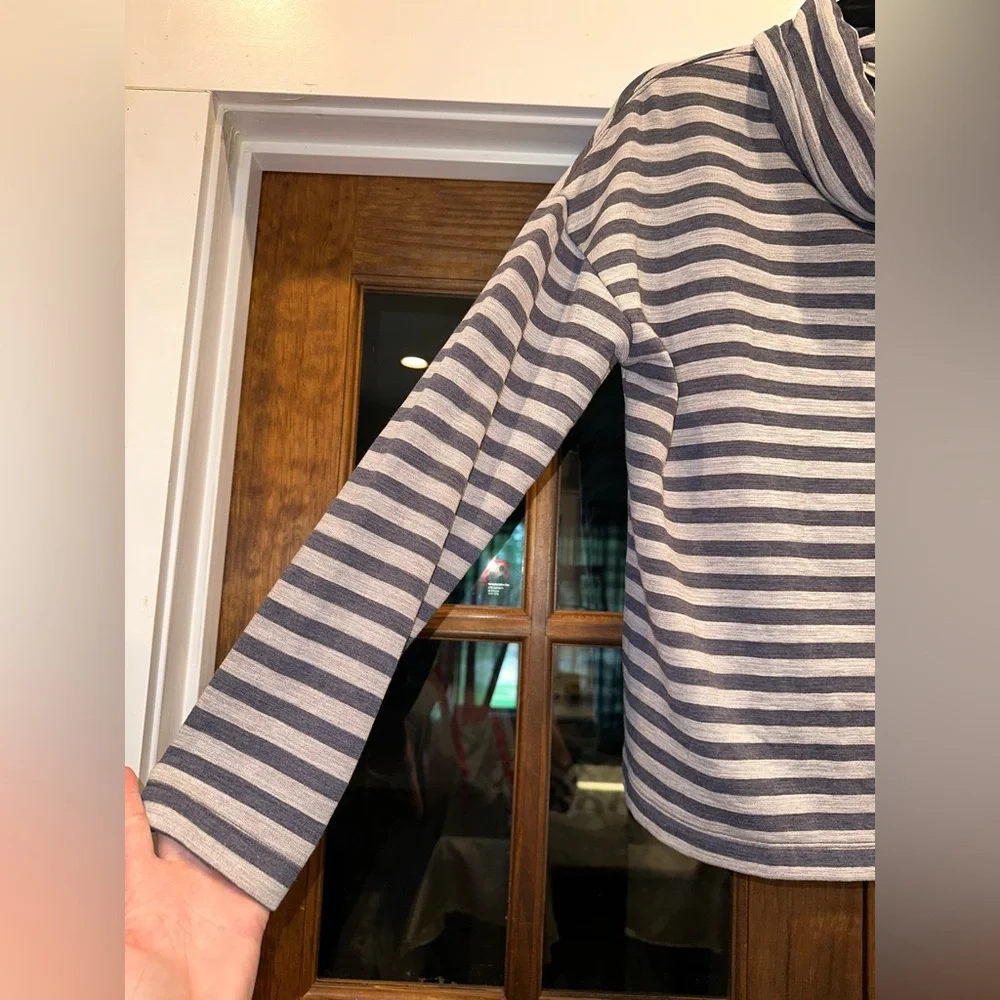 EUC J. Crew Size Small Womens Gray and Blue  Cowl‎ Neck Sweater
